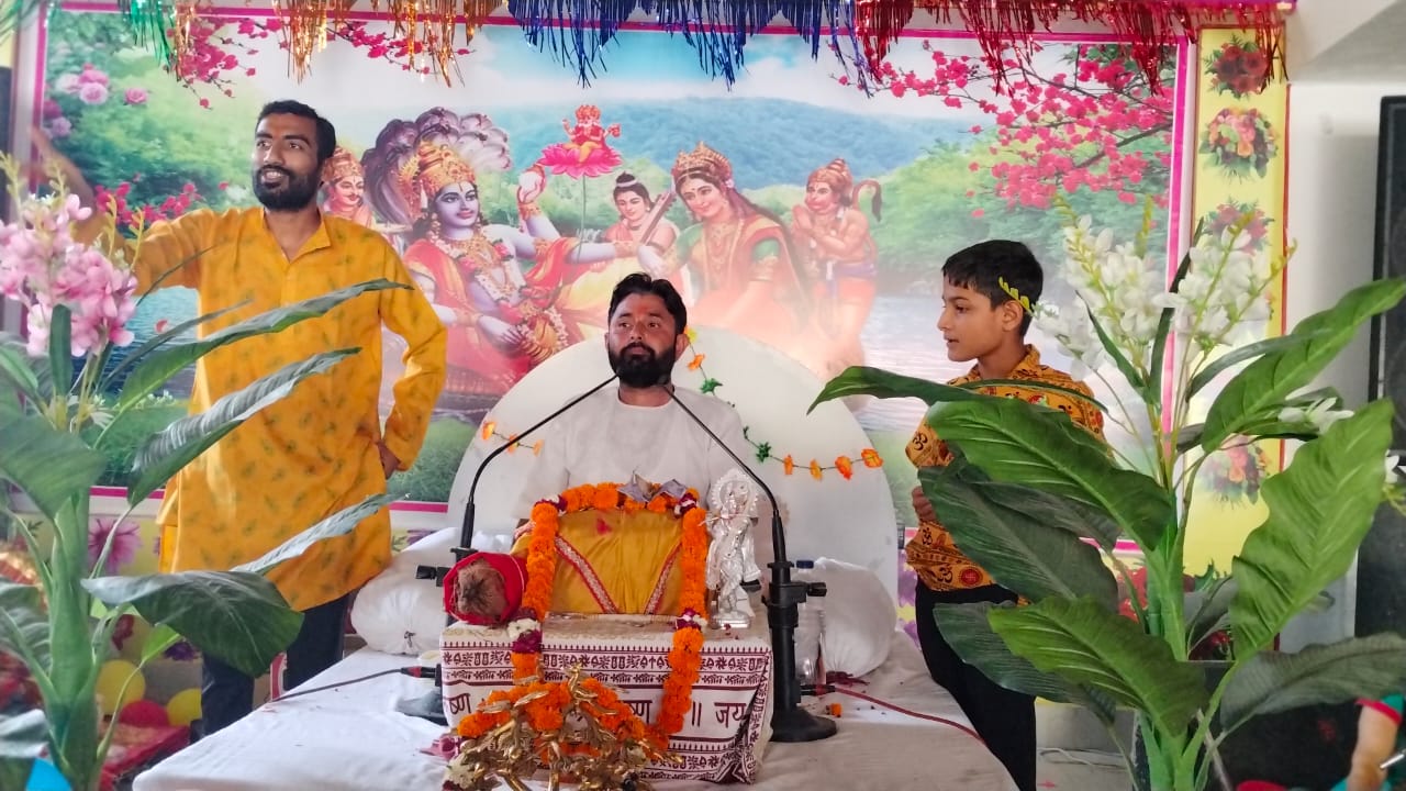 jhalawad ashram pravachan manch